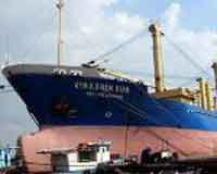 Shipbuilders get advice on staying afloat
