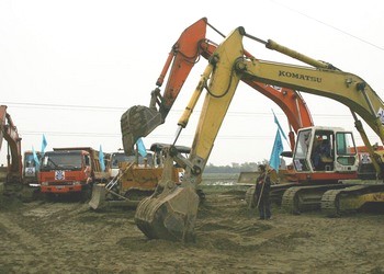 Khởi công tuyến cao tốc rộng nhất Việt Nam