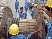 Build infrastructure, cut paperwork, experts tell HCMC