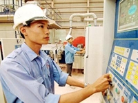 Vietnam’s economy begins recovering: int’l economists