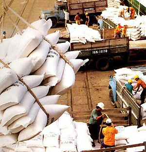 Mặt sau những con số thống kê     