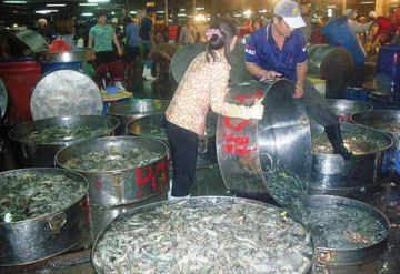 Lạm phát thấp nhưng đời sống rất khó khăn