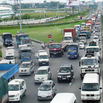 Tắc đường vào cảng
