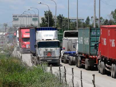 Road to port blocked, import-export companies worried sick