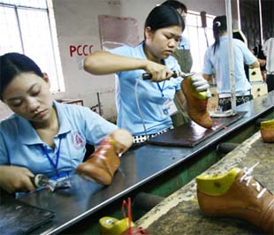 Hàng Việt Nam vào Mỹ ngày càng khó    