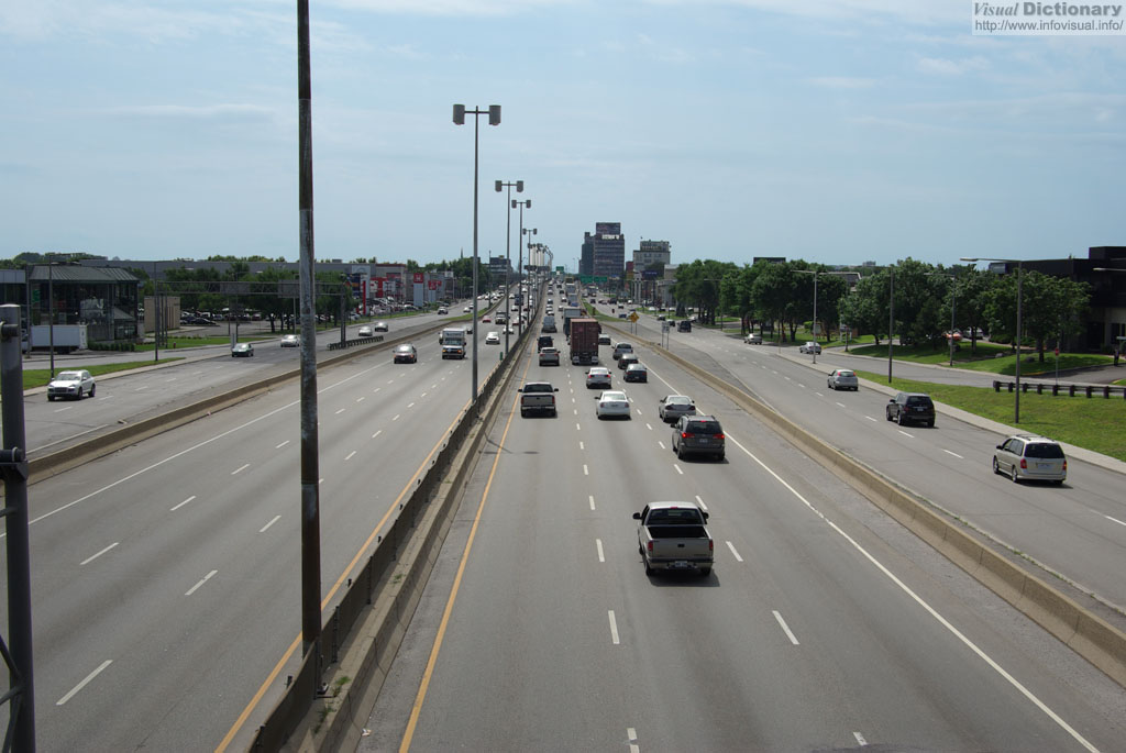Chinese builder wins deal for first part of southern expressway